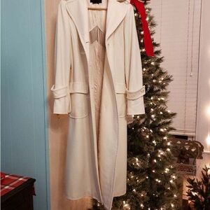 Bcbgmaxazria Coat winter wool white belted trench